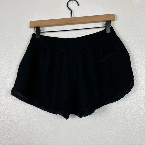 Earthbound Trading Black Viscose boho chic shorts - Picture 2 of 8